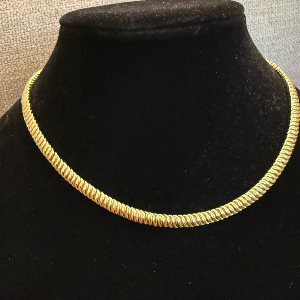 Elegant Gold-Tone Women's Chain Necklace